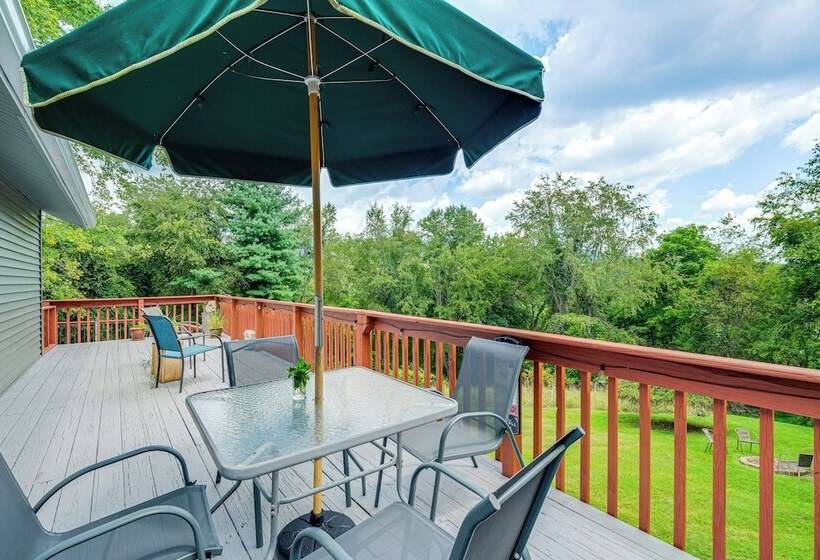 Blacksburg Hideaway W/ Hot Tub ~ 5 Mi To Campus!