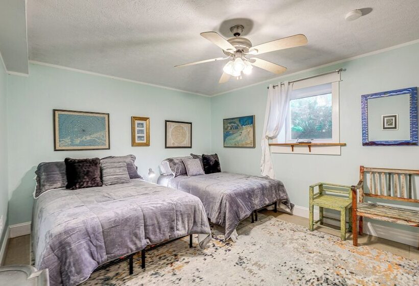 Blacksburg Hideaway W/ Hot Tub ~ 5 Mi To Campus!