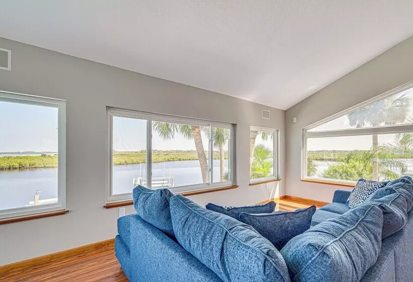 Boat Dock & Pool: Bayfront Crystal River Home
