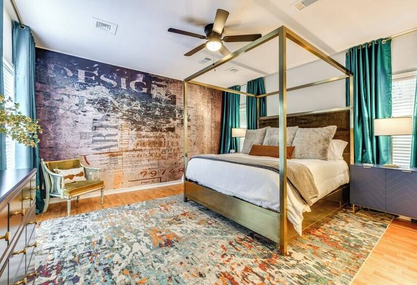 Colorful Baton Rouge Home: Deck, Grill & Fire Pit