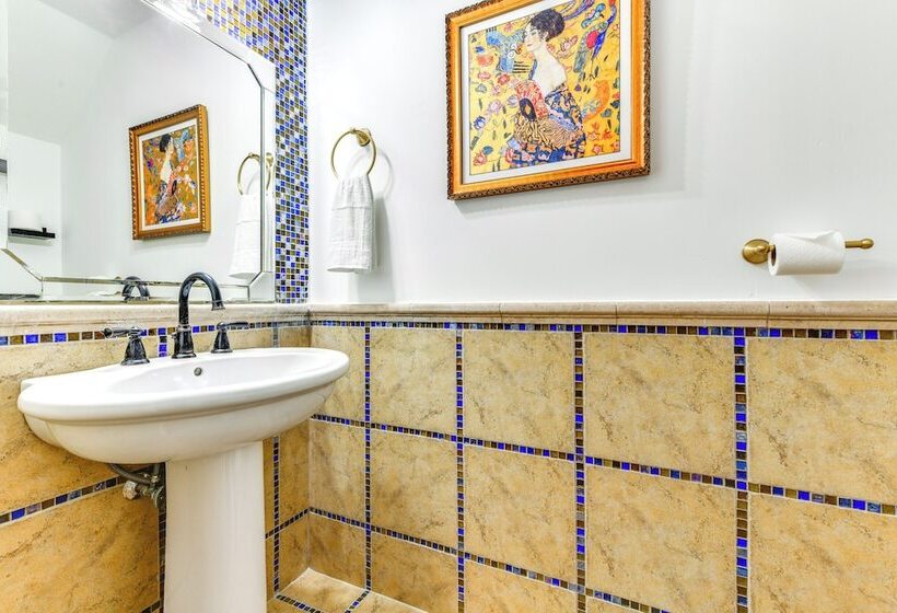 Colorful Baton Rouge Home: Deck, Grill & Fire Pit