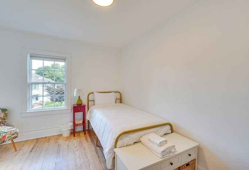 Colorful Home ~ 1 Mi To Hudson River!