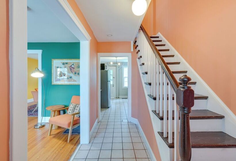 Colorful Home ~ 1 Mi To Hudson River!