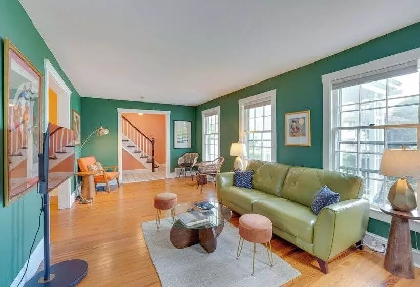 Colorful Home ~ 1 Mi To Hudson River!