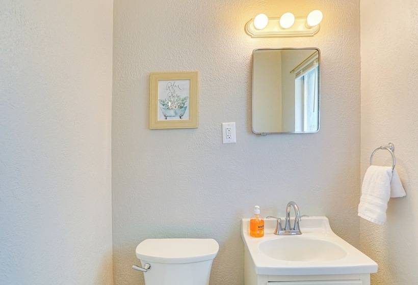 Convenient Family Home < 3 Mi To Fort Sill!