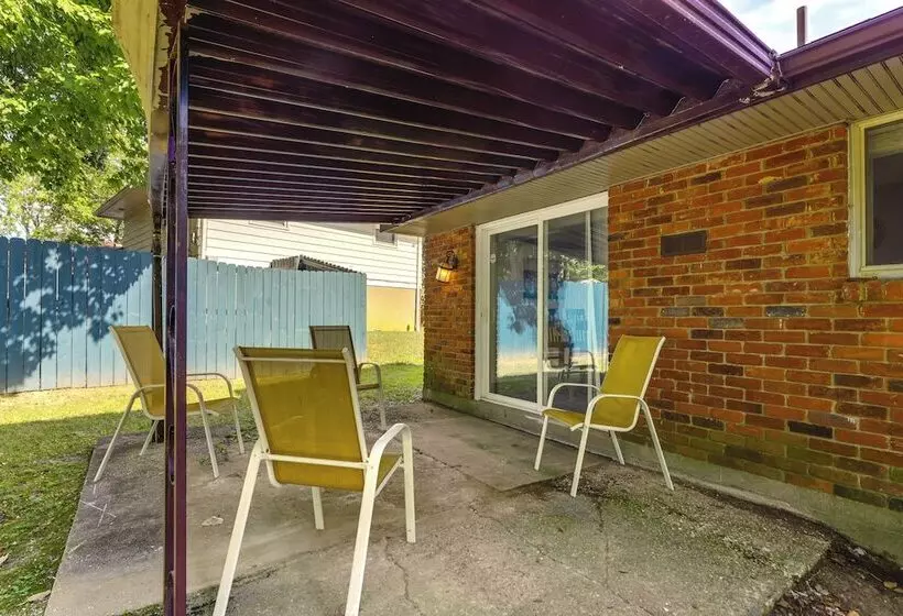 Dayton Home 4 Mi To Downtown, Pets Welcome!