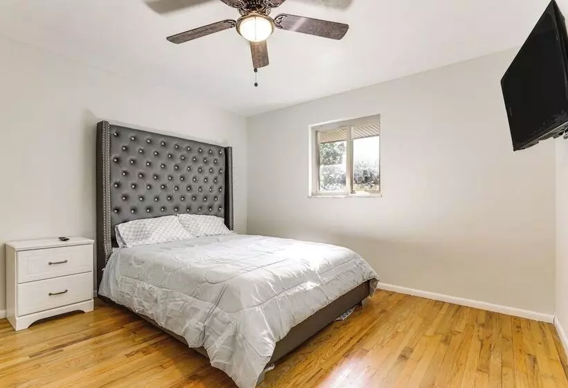 Dayton Home 4 Mi To Downtown, Pets Welcome!