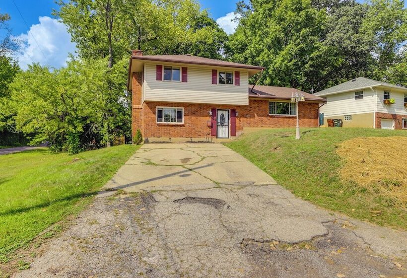 Dayton Home 4 Mi To Downtown, Pets Welcome!