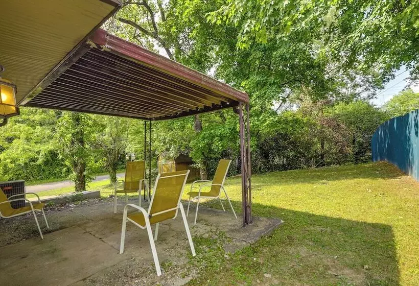 Dayton Home 4 Mi To Downtown, Pets Welcome!