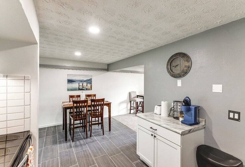 Dayton Home 4 Mi To Downtown, Pets Welcome!