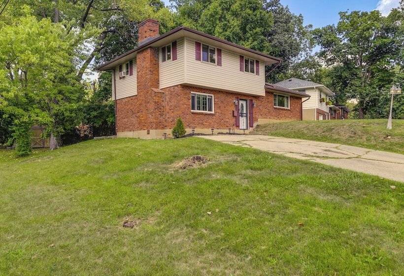 Dayton Home 4 Mi To Downtown, Pets Welcome!