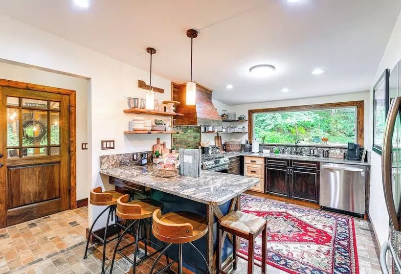 Dreamy Damascus Cabin ~ 1 Mi To Appalachian Trail