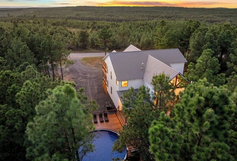 Elegant Broken Bow Gem W/ Private Pool & Game Room