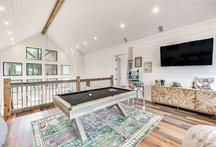 Elegant Broken Bow Gem W/ Private Pool & Game Room