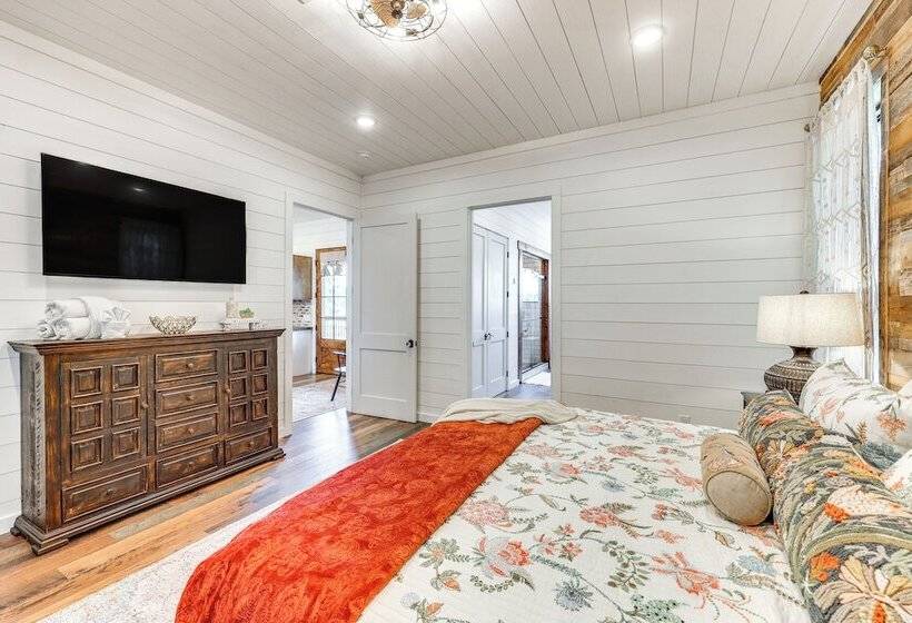 Elegant Broken Bow Gem W/ Private Pool & Game Room