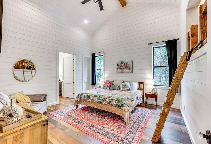 Elegant Broken Bow Gem W/ Private Pool & Game Room