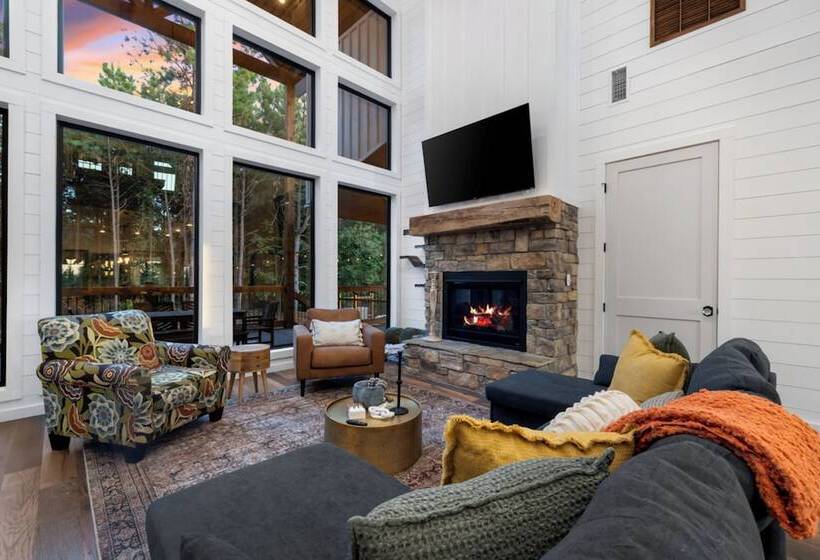 Elegant Broken Bow Gem W/ Private Pool & Game Room