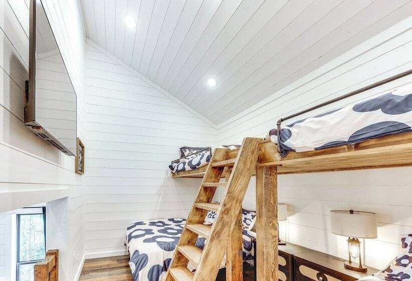 Elegant Broken Bow Gem W/ Private Pool & Game Room