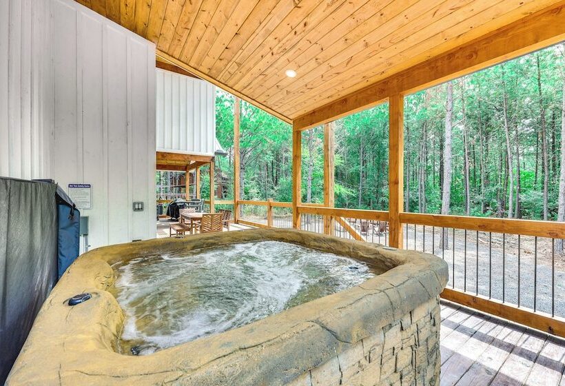 Elegant Broken Bow Gem W/ Private Pool & Game Room