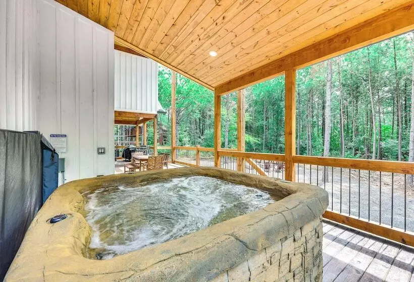 Elegant Broken Bow Gem W/ Private Pool & Game Room