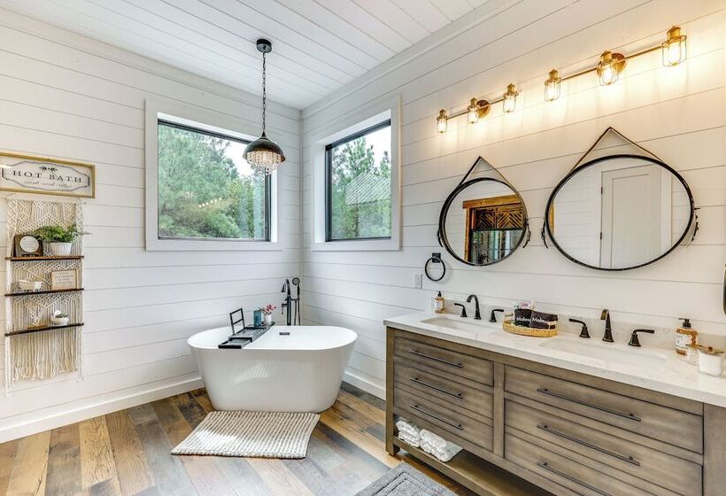 Elegant Broken Bow Gem W/ Private Pool & Game Room