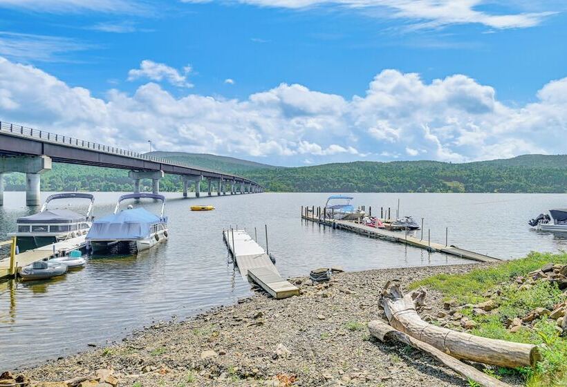 Pet Friendly Home W/ Beach In Northville!