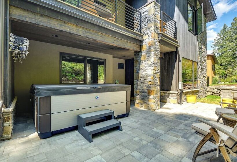 Luxury Alpine Home W/ Hot Tub: 1 Mi To Sun Valley!