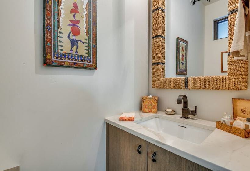 Luxury Alpine Home W/ Hot Tub: 1 Mi To Sun Valley!