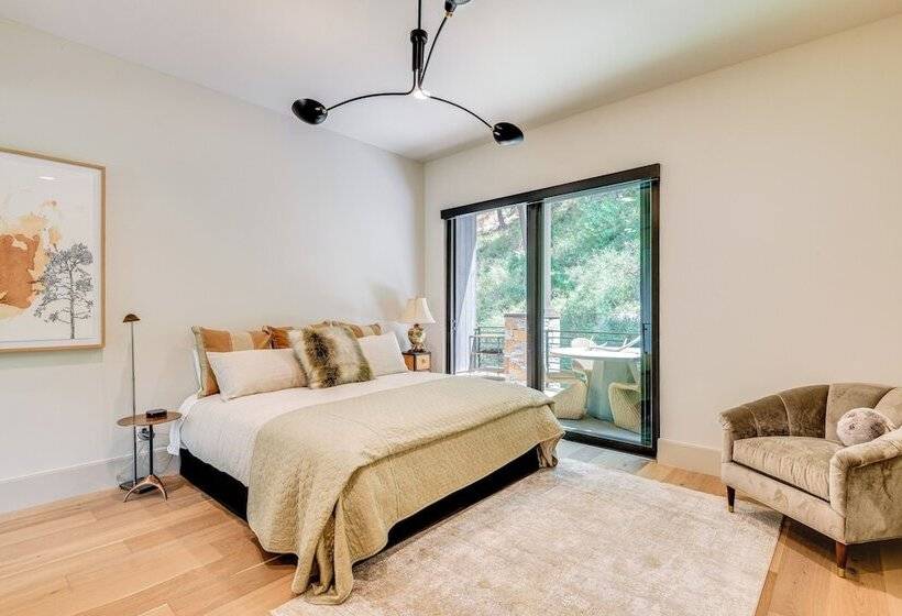 Luxury Alpine Home W/ Hot Tub: 1 Mi To Sun Valley!