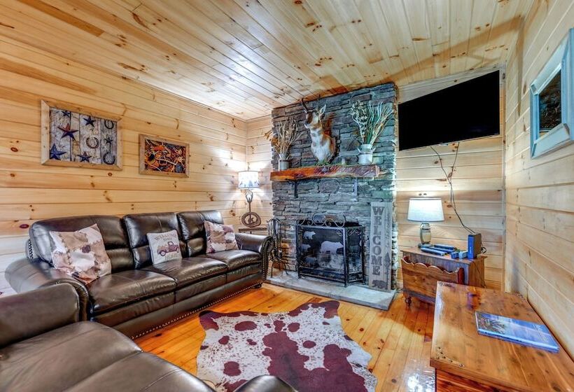 Nantahala Village Cabin W/ Resort Amenities!