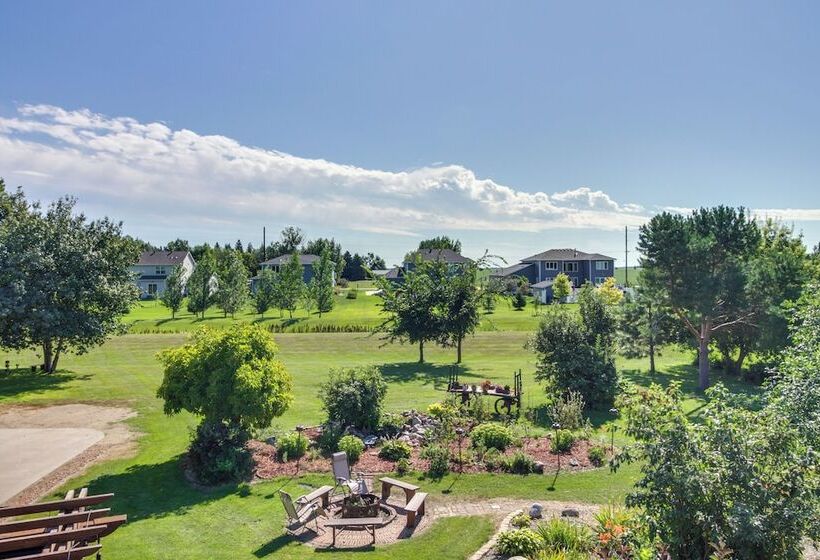 North Dakota Cabin W/ Private Deck & Sauna!