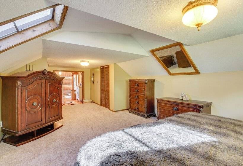 North Dakota Cabin W/ Private Deck & Sauna!