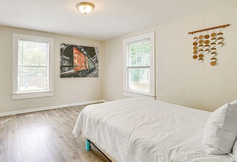 Pet Friendly Birmingham Home: 7 Mi To Downtown!