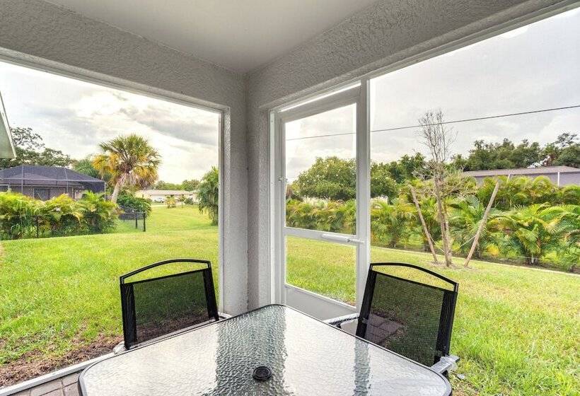 Port Charlotte Retreat Near Beach & Rays Stadium!
