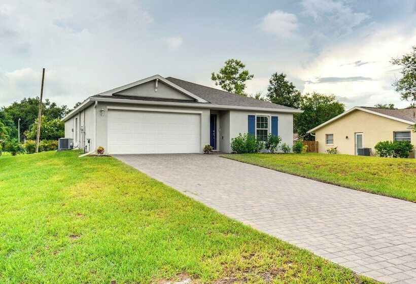 Port Charlotte Retreat Near Beach & Rays Stadium!