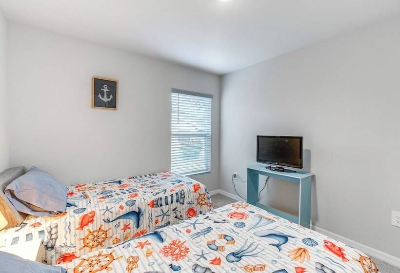 Port Charlotte Retreat Near Beach & Rays Stadium!