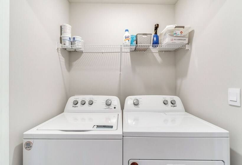 Port Charlotte Retreat Near Beach & Rays Stadium!