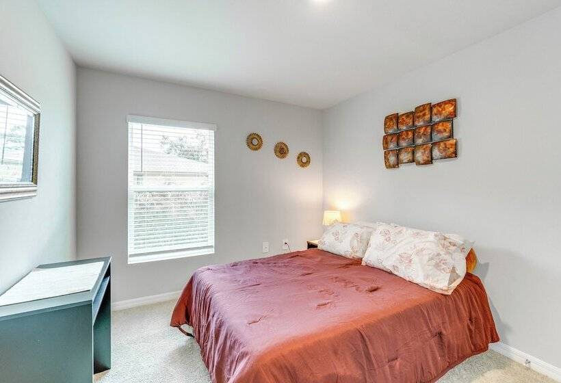 Port Charlotte Retreat Near Beach & Rays Stadium!