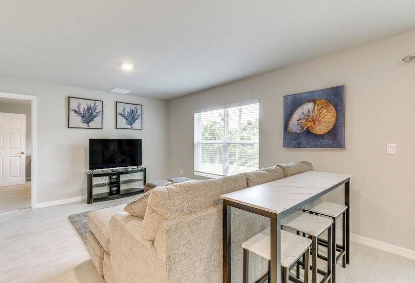 Port Charlotte Retreat Near Beach & Rays Stadium!