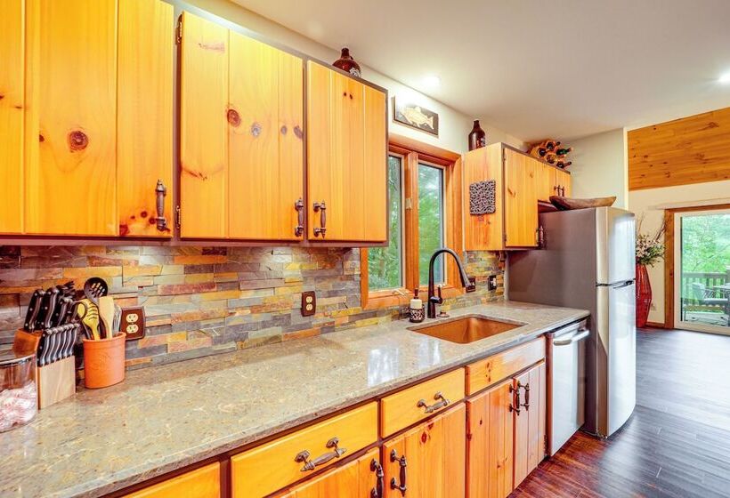 1 Mi To Otter Falls: Mtn View Gem W/ Deck