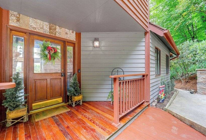 1 Mi To Otter Falls: Mtn View Gem W/ Deck