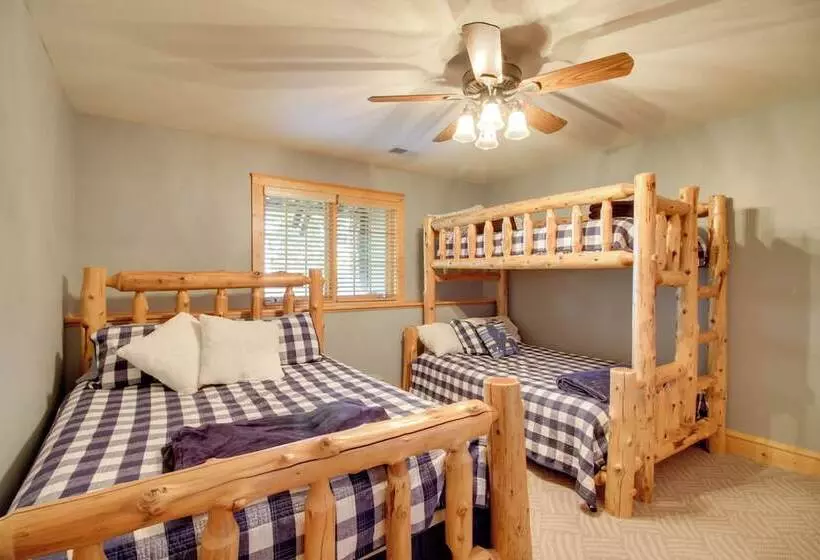 Sprawling Minnesota Home W/ On Site Lake Access