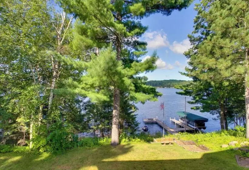 Sprawling Minnesota Home W/ On Site Lake Access