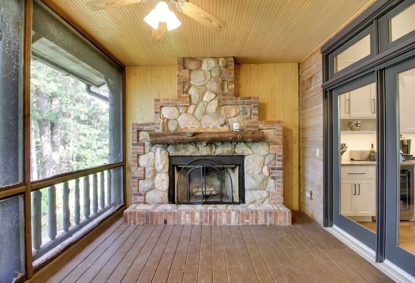 Sprawling Minnesota Home W/ On Site Lake Access