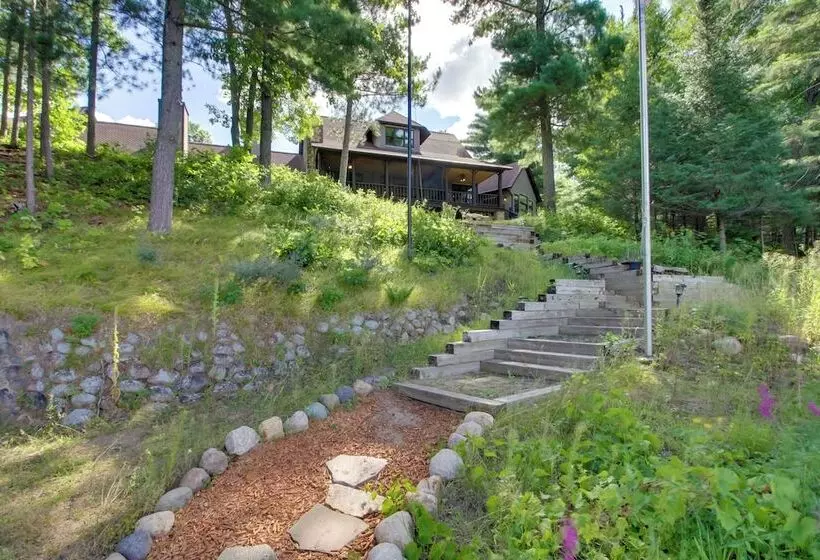 Sprawling Minnesota Home W/ On Site Lake Access