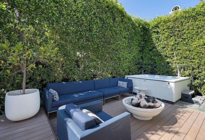 Stone Lagoon By Avantstay Steps To The Beach + Backyard Oasis!