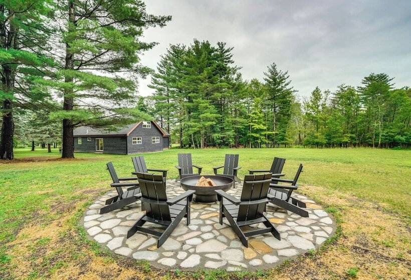 Stylish Catskills Retreat: Year Round Adventure!