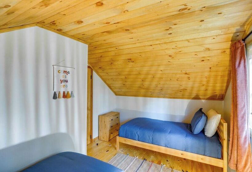 Stylish Catskills Retreat: Year Round Adventure!