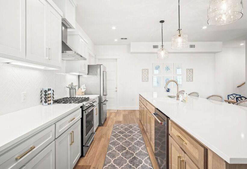 The Salty Seahorse 105 Wi