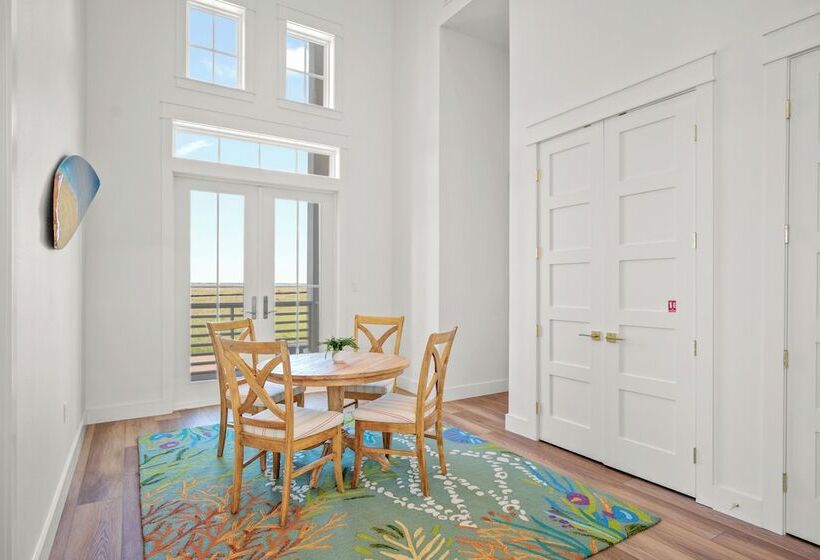 The Salty Seahorse 105 Wi